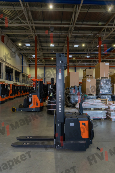 Самоходный штабелер PS15 Triplex mast (FFL, В-6000мм) HV Market