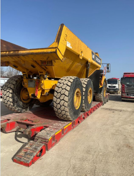 ЗЕМЛЕВОЗ С ШАРНИРНО-СОЧЛЕНЕННОЙ РАМОЙ VOLVO A30F HV Market