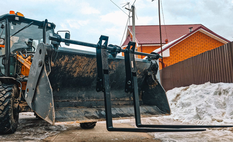 Вилы откидные паллетные Impulse PF2000 на ковш NewHolland B90/100/110/115 HV Market