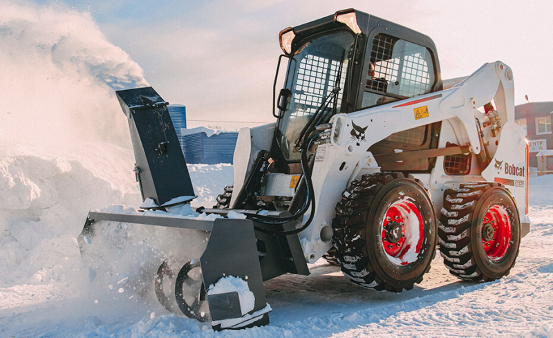 Шнекороторный снегоочиститель Impulse SR1850 на мини-погрузчик Cat HV Market