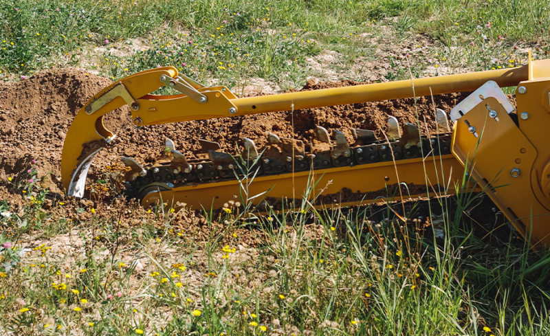 Траншеекопатель Delta TR900 на мини-погрузчик Bobcat для грунта HV Market