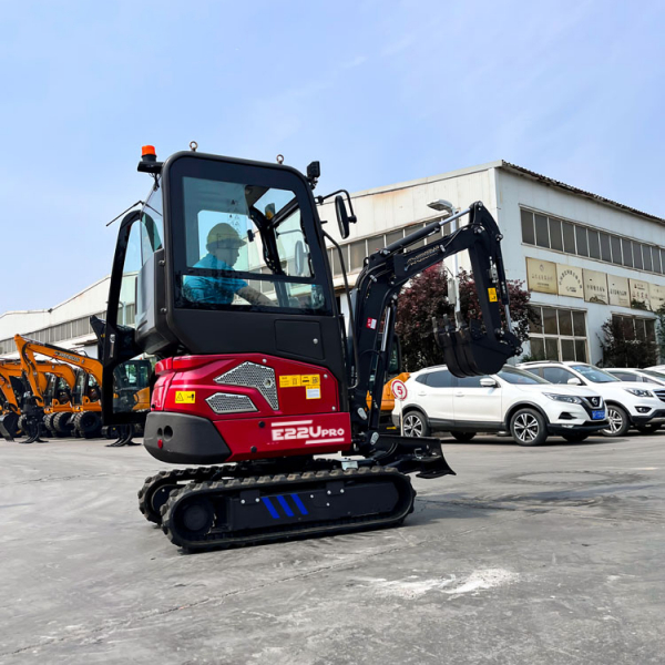 Мини-экскаватор QUADTRAC E22U PRO (2.2т, кабина, A/C, квикаплер, бур, 3 ковша)