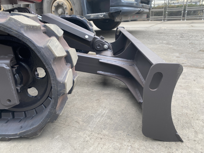 Мини-экскаватор QUADTRAC E28 PRO (2.8т, кабина, квикаплер, бур, 3 ковша) HV Market