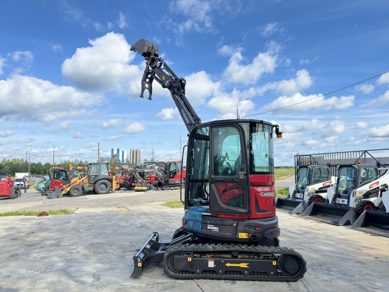 Мини-экскаватор QUADTRAC E40 PRO (4т, кабина, A/C, квикаплер, бур, 3 ковша) HV Market