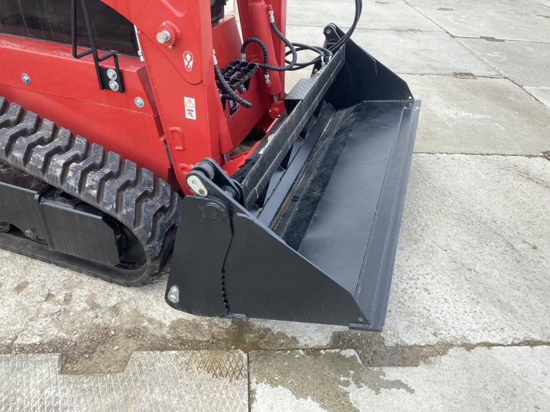 Мини-погрузчик QUADTRAC CTL135 (1300 кг (2023 г)) HV Market