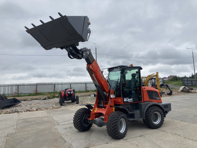 Мини-погрузчик QUADTRAC WL50T (1500 кг, 4500 мм) HV Market