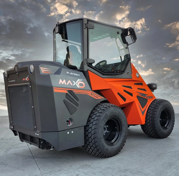 Мини-погрузчик CASTLOADERS MAXO 50 (Газонные шины) HV Market