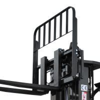 Электрический погрузчик YETT CPD30-A3H4-M-ZSM480-SS HV Market